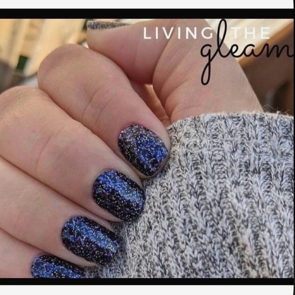 Color Street Living the Gleam Press-On Nails - Black and Purple Glitter - Picture 2 of 4